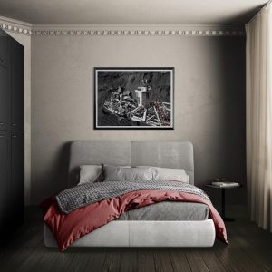 Fotografía industrial artística en blanco y negro con detalles en rojo